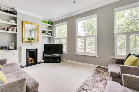 184 Replingham Road, London, SW18 5LJ