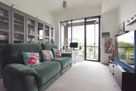 1 bedroom apartment for sale, Lake Shore Drive, Bristol