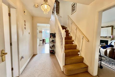 4 bedroom detached house for sale, Langford Gardens, Grantham, NG31