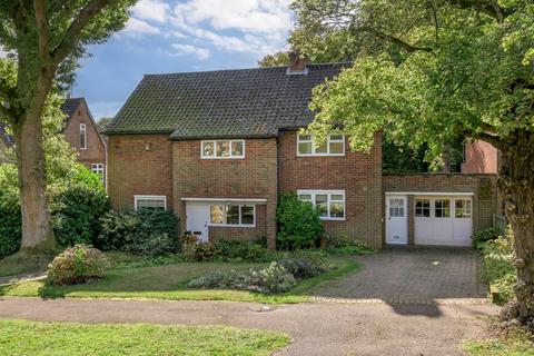 4 bedroom link detached house for sale, Woodland Rise, Welwyn Garden City AL8