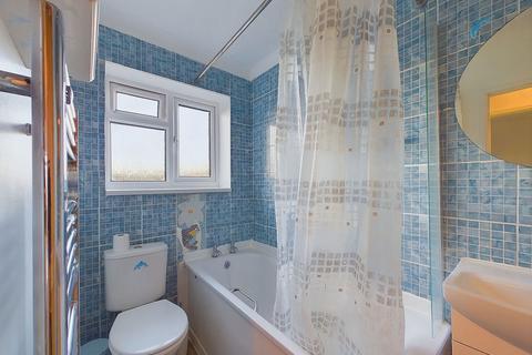 2 bedroom flat for sale, Kingston Close, Hove, BN3 8LE