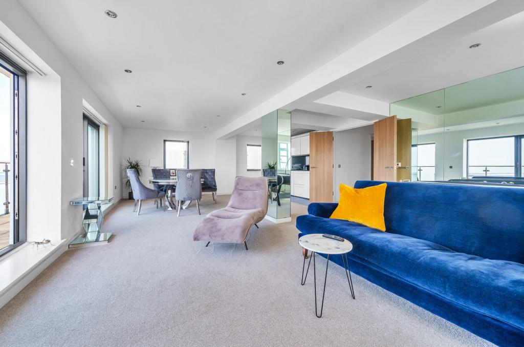 Kitchen/Living Room