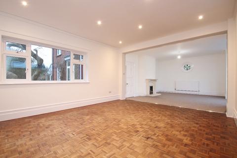 4 bedroom detached house to rent, High Street, Minster, Ramsgate