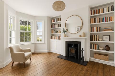 2 bedroom terraced house to rent, Beechcroft Road, London, SW17