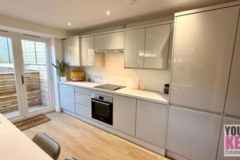 4 bedroom terraced house for sale, Victoria Road, Folkestone, Kent, CT19 5AT