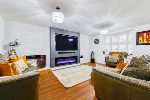 28 Bow Road, Brooklands, Milton Keynes, MK10 7GN