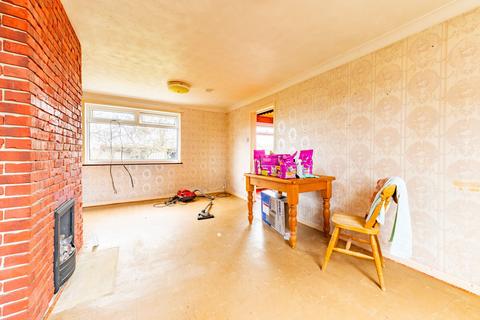 3 bedroom end of terrace house for sale, Oxford Avenue, Gorleston