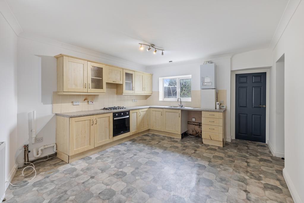 A11 - 2 oldway court Southfield Road - 241216