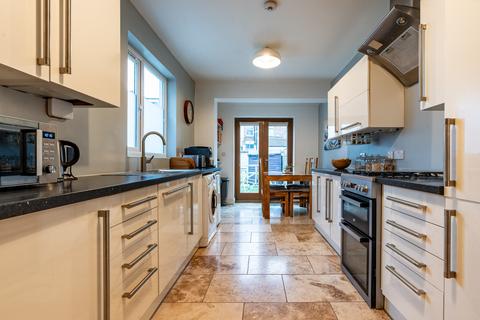 17 Upton Road, Bristol, BS3 1LW