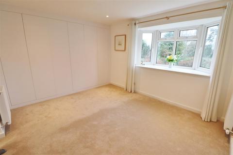 21 Folly Close, Radlett, WD7 8DR