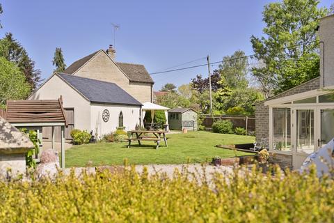 3 bedroom cottage for sale, Upper Up, South Cerney