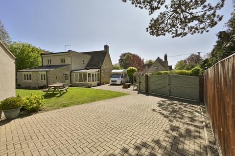 3 bedroom cottage for sale, Upper Up, South Cerney