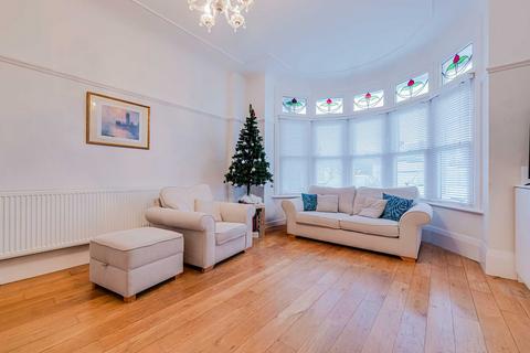 2 bedroom flat for sale, Gloucester Terrace, Southend-on-sea, SS1