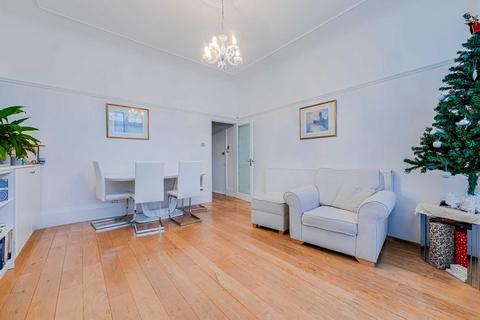 2 bedroom flat for sale, Gloucester Terrace, Southend-on-sea, SS1