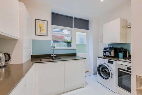 2 bedroom flat for sale, Gloucester Terrace, Southend-on-sea, SS1