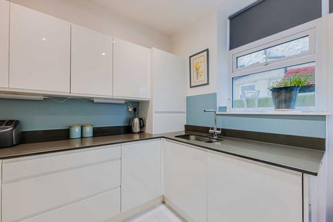 2 bedroom flat for sale, Gloucester Terrace, Southend-on-sea, SS1