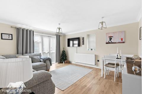 2 bedroom flat for sale, Little Cattins, Harlow