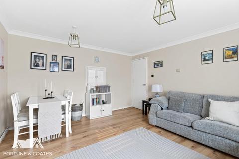 2 bedroom flat for sale, Little Cattins, Harlow