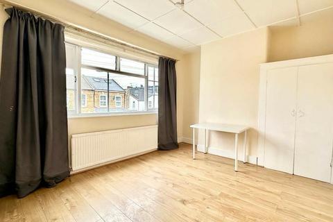 6 Cranbourne Road, London, E15 2DB