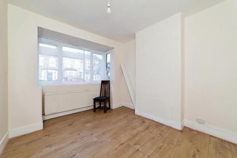 6 Cranbourne Road, London, E15 2DB