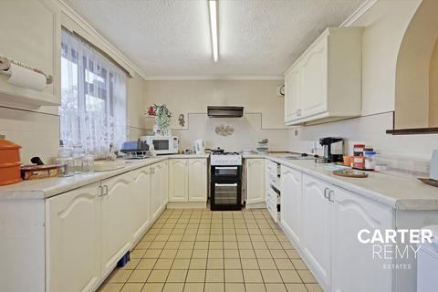 3 bedroom terraced house for sale, Lytton Road, Grays, RM16