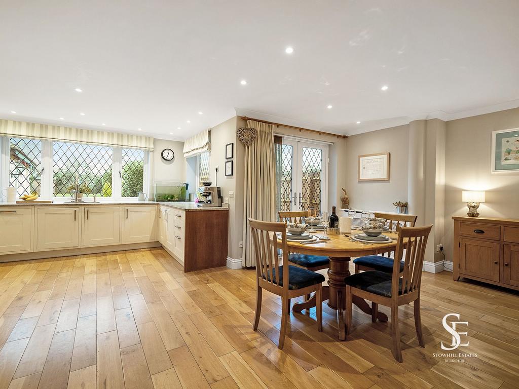 Open plan Kitchen Dining area