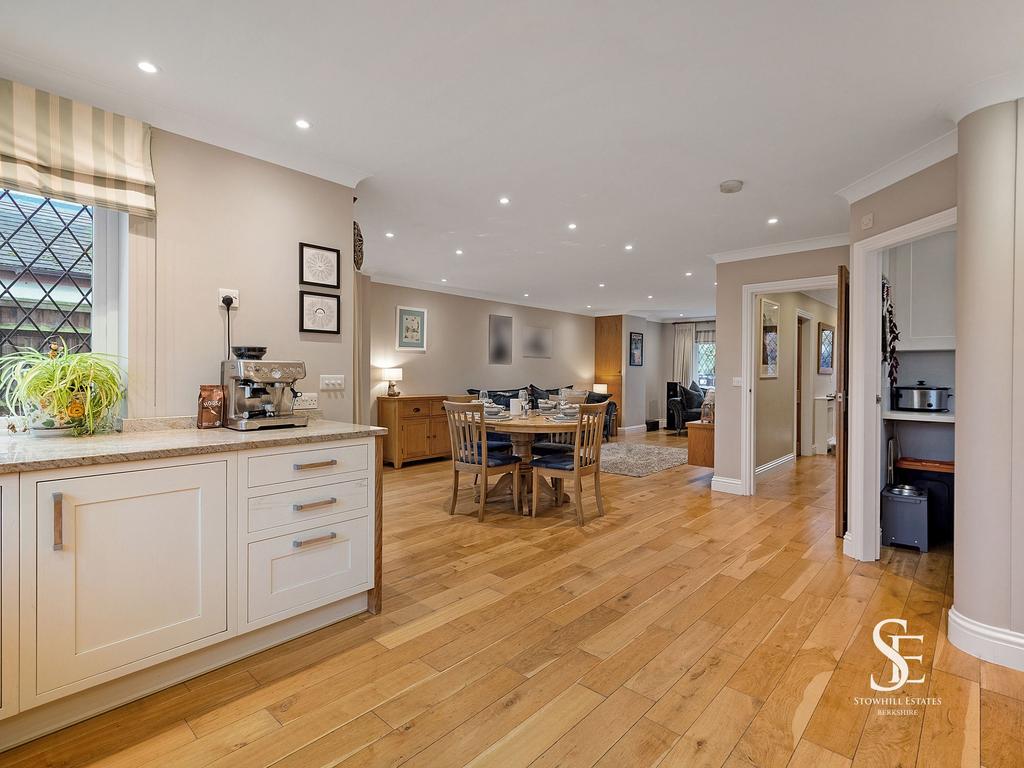 Open plan kitchen to dining area