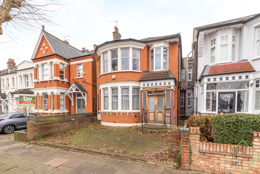 73 Grovelands Road, London, N13 4 RJ 32