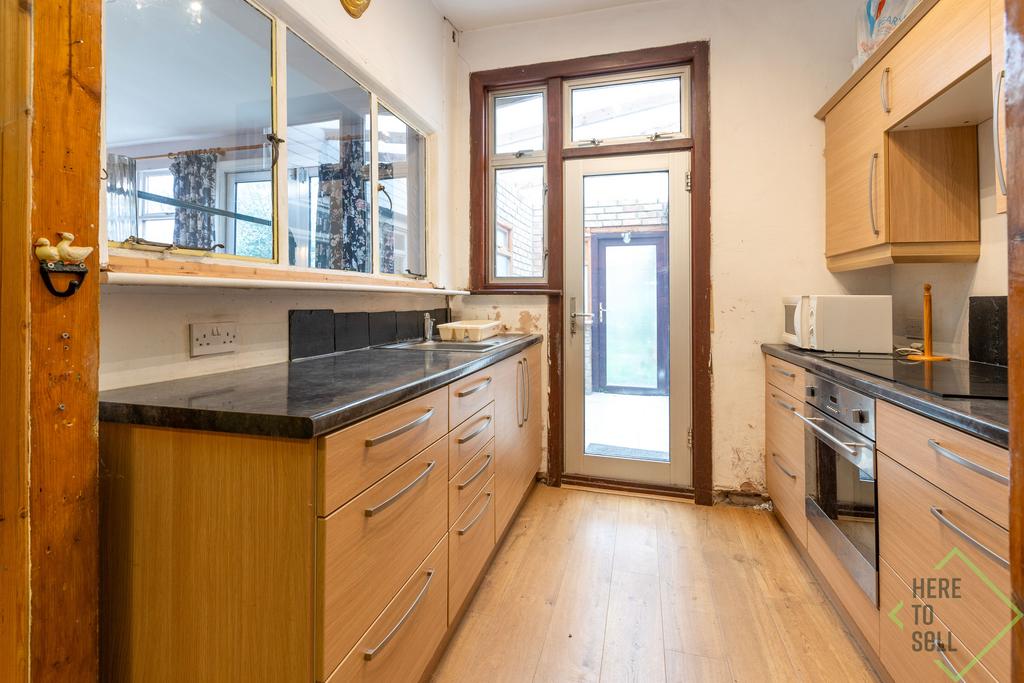 73 Grovelands Road, London, N13 4 RJ-24