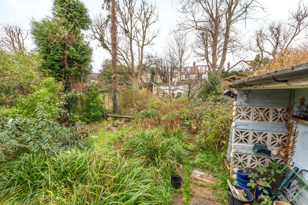 73 Grovelands Road, London, N13 4 RJ-27