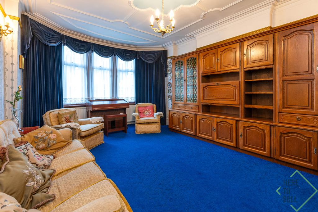 73 Grovelands Road, London, N13 4 RJ-12