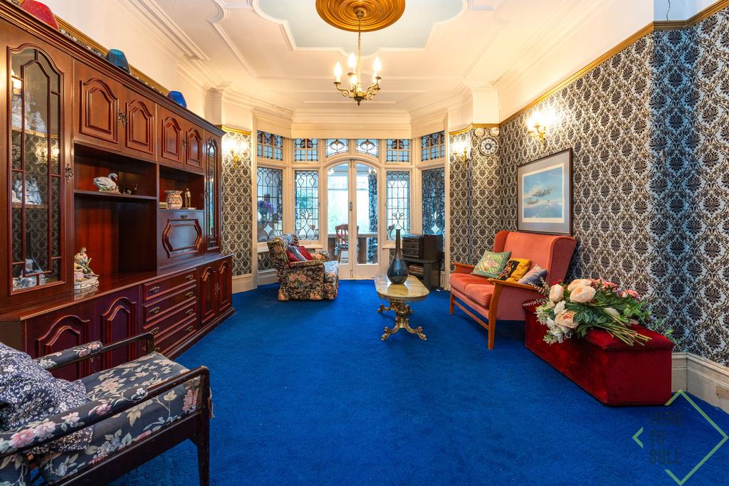 73 Grovelands Road, London, N13 4 RJ-14