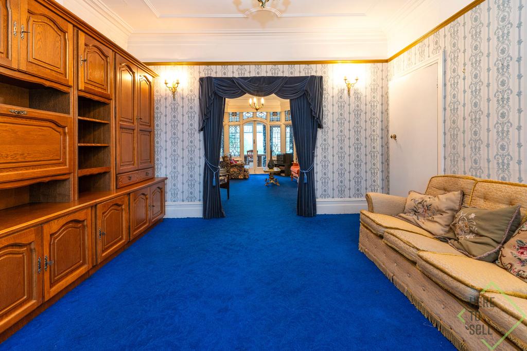 73 Grovelands Road, London, N13 4 RJ-16