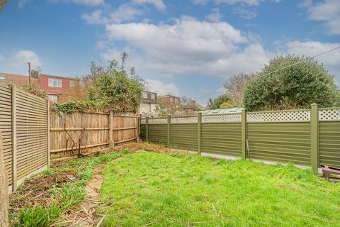 undefined, Apple Grove, Enfield EN1