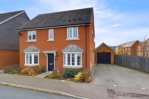 4 bedroom detached house for sale, Vesta Grove, Leighton Buzzard, LU7