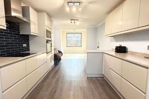 73 Keyes Road, Dartford, DA1 5EW