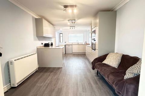 73 Keyes Road, Dartford, DA1 5EW