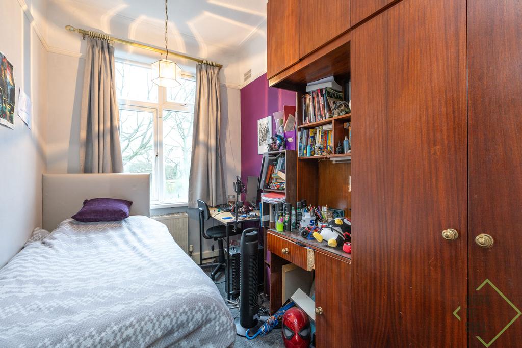 Waterfall Road, London, N11 4 (16)