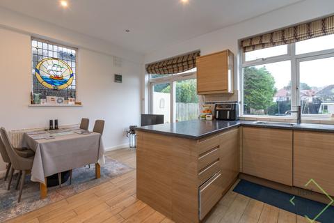 109 Waterfall Road, London, N11 1BT