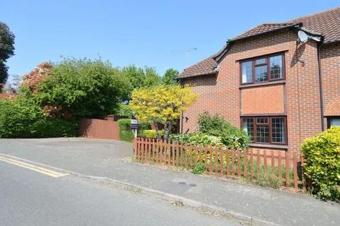 1 Low Meadow, Halling, Rochester, ME2 1LX