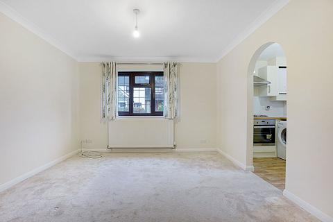 1 Low Meadow, Halling, Rochester, ME2 1LX