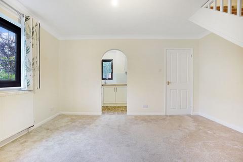 1 Low Meadow, Halling, Rochester, ME2 1LX