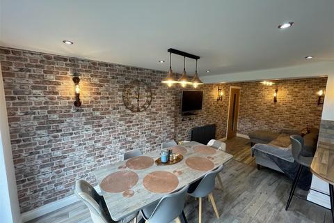 5 Fishers Lane, Wirral, CH61 9NT