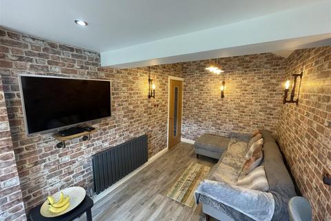 5 Fishers Lane, Wirral, CH61 9NT