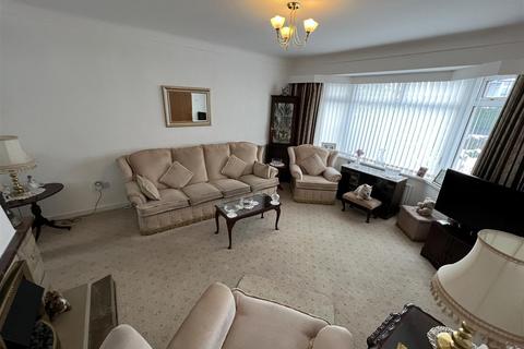 25 Downham Road North, Wirral, CH61 6UN