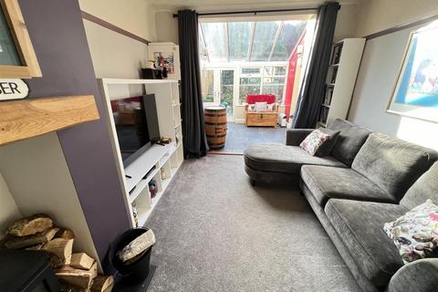 14 Grange Drive, Heswall, Wirral, CH60 7RU