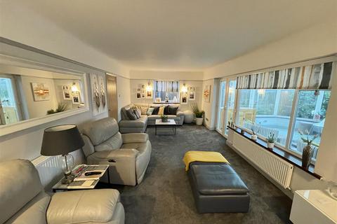40 Buffs Lane, Wirral, CH60 2SG