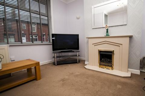 2 bedroom house for sale, Grosvenor Street, Radcliffe, Manchester