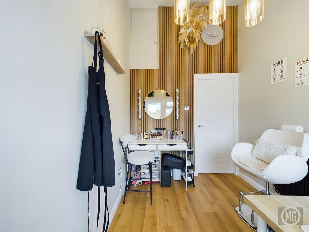 Beauty Room/Office