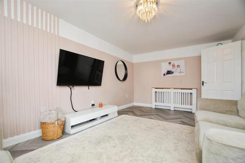 9 Heron Gate, Scunthorpe, DN16 3UT